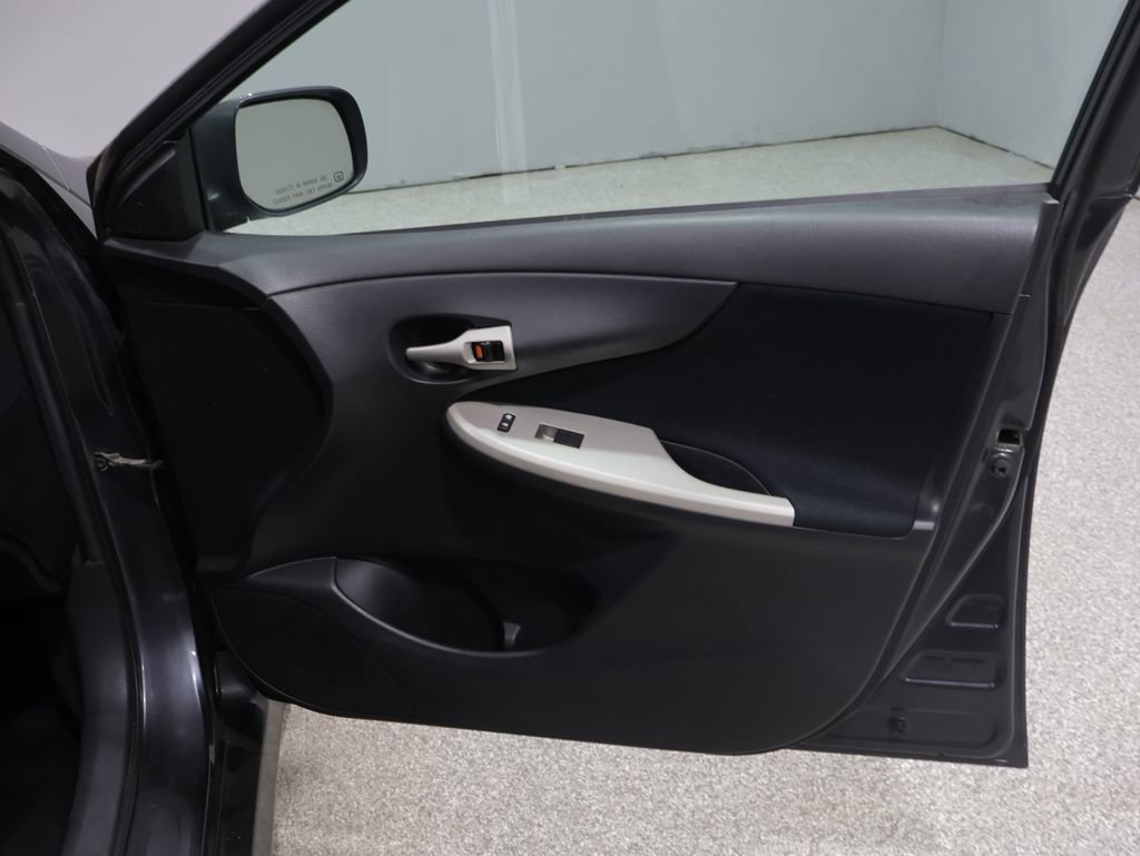 Used 2011 Toyota Corolla S FWD image 22
