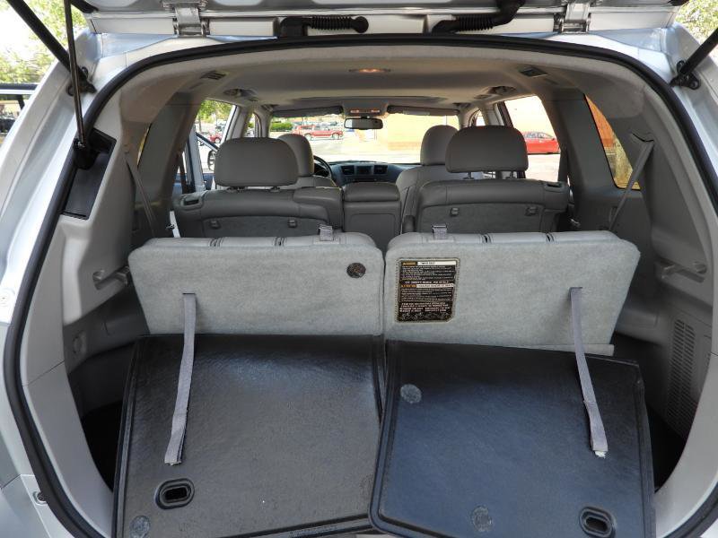 Used 2012 Toyota Highlander SE w/ Tow Pkg FWD image 32