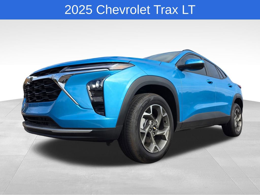 Certified 2025 Chevrolet Trax LT image 10