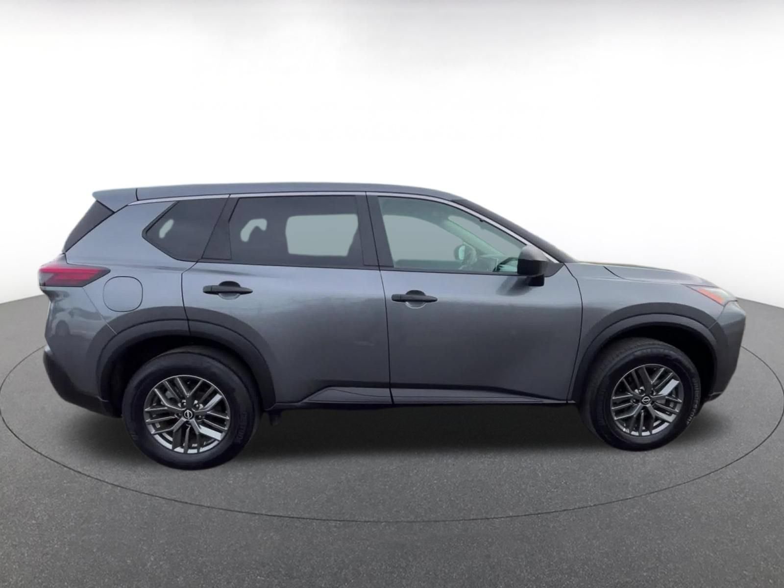 Used 2023 Nissan Rogue S FWD image 13
