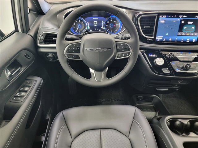 New 2026 Chrysler Pacifica Select image 28