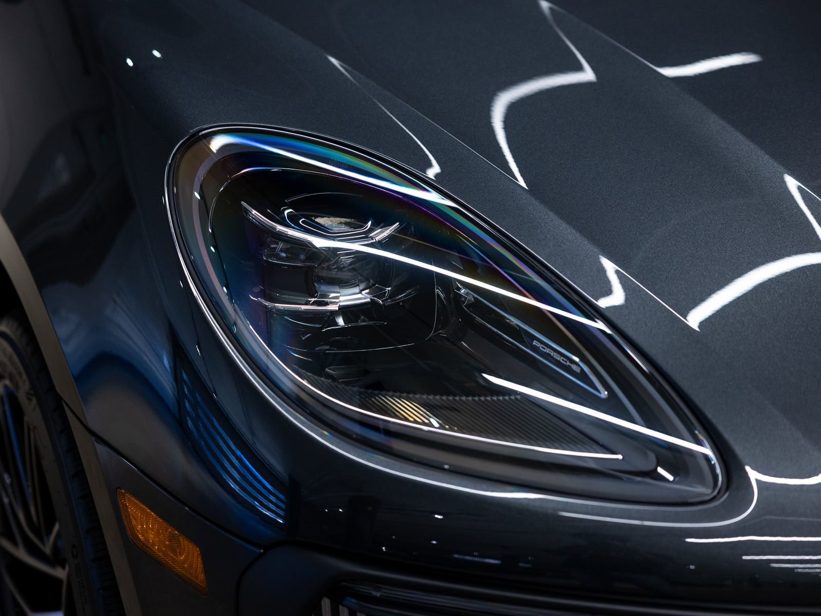 Certified 2025 Porsche Macan S image 14