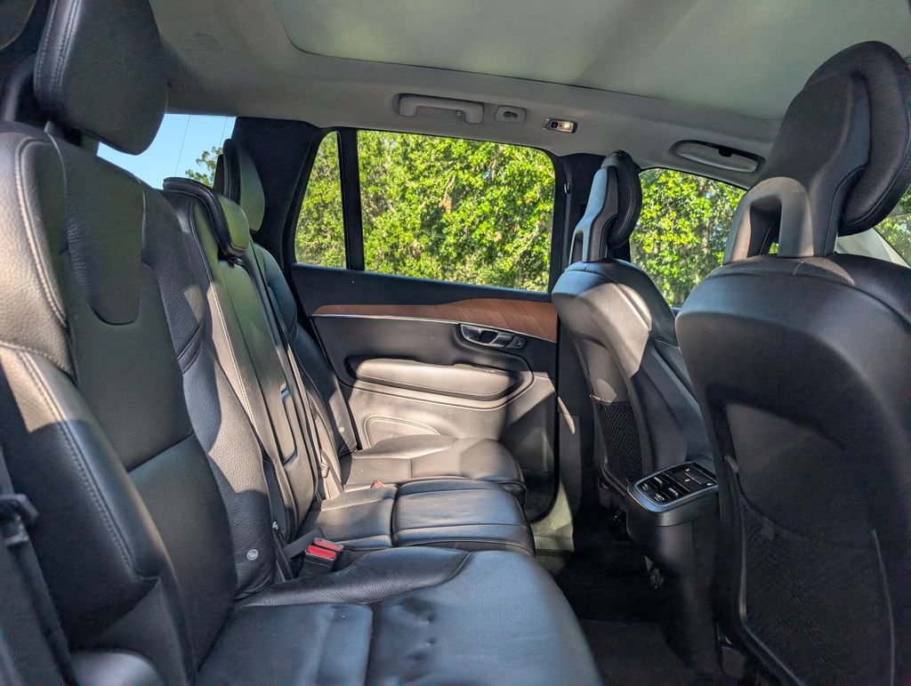 Used 2021 Volvo XC90 T6 Momentum w/ Climate Package AWD/4WD image 19