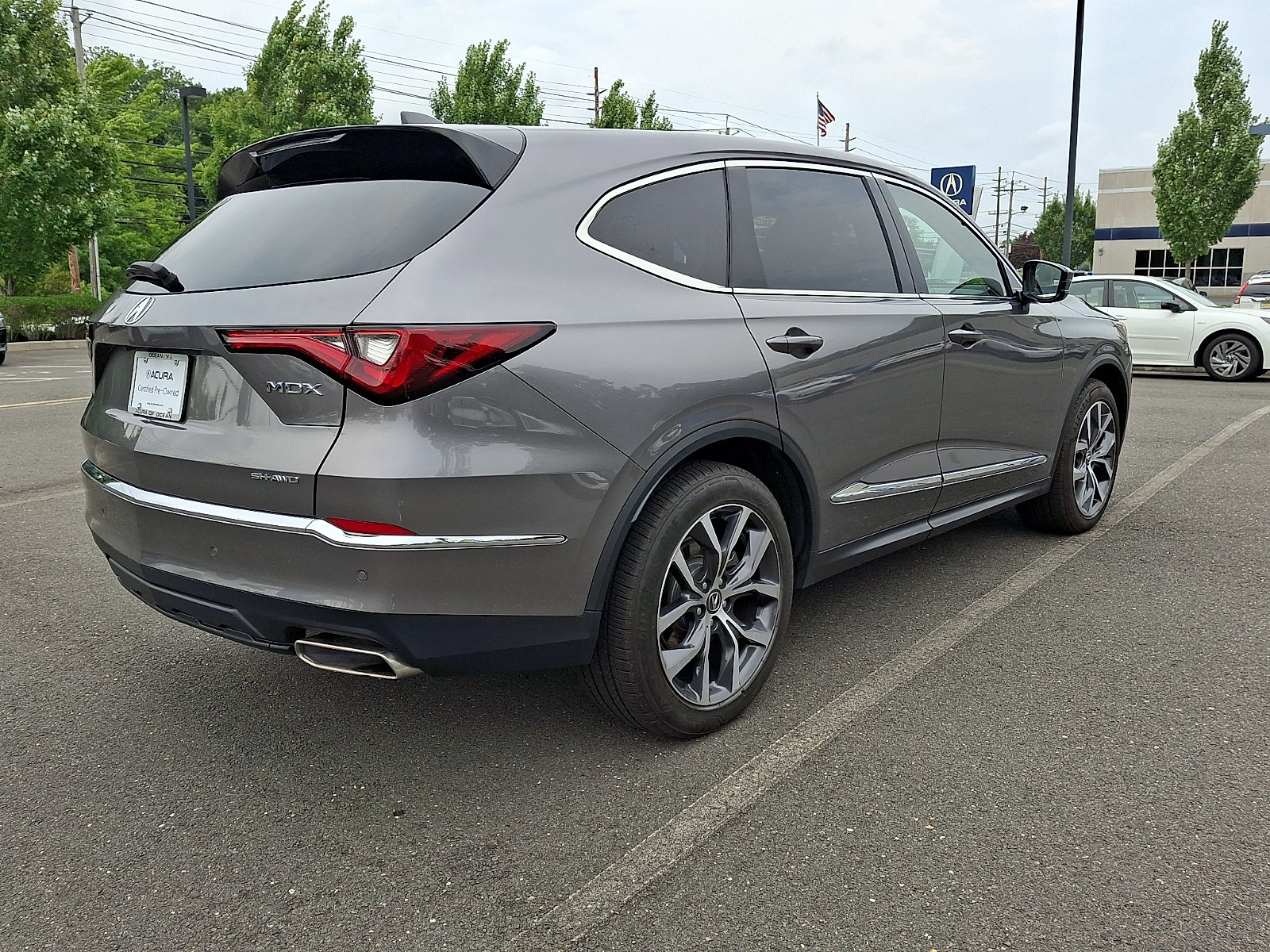 Certified 2024 Acura MDX SH-AWD w/ Technology Package image 6