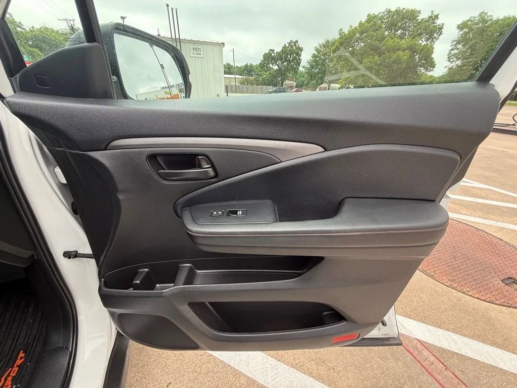 Used 2022 Honda Passport TrailSport image 13