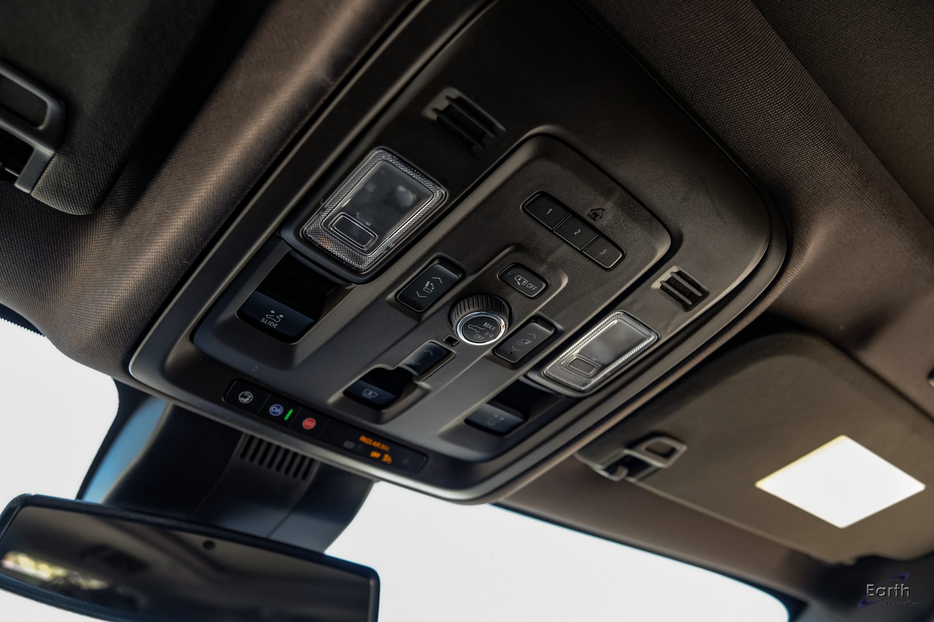 Used 2024 GMC Yukon XL Denali AWD/4WD image 58