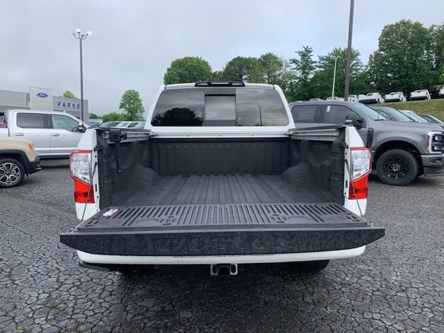 Used 2024 Nissan Titan SV w/ SV Convenience Package AWD/4WD image 8