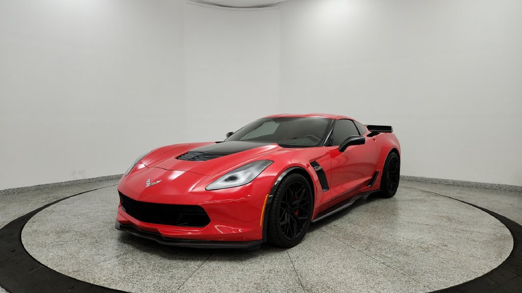 Used 2015 Chevrolet Corvette Z06 w/ Chrome Badge Package RWD image 9