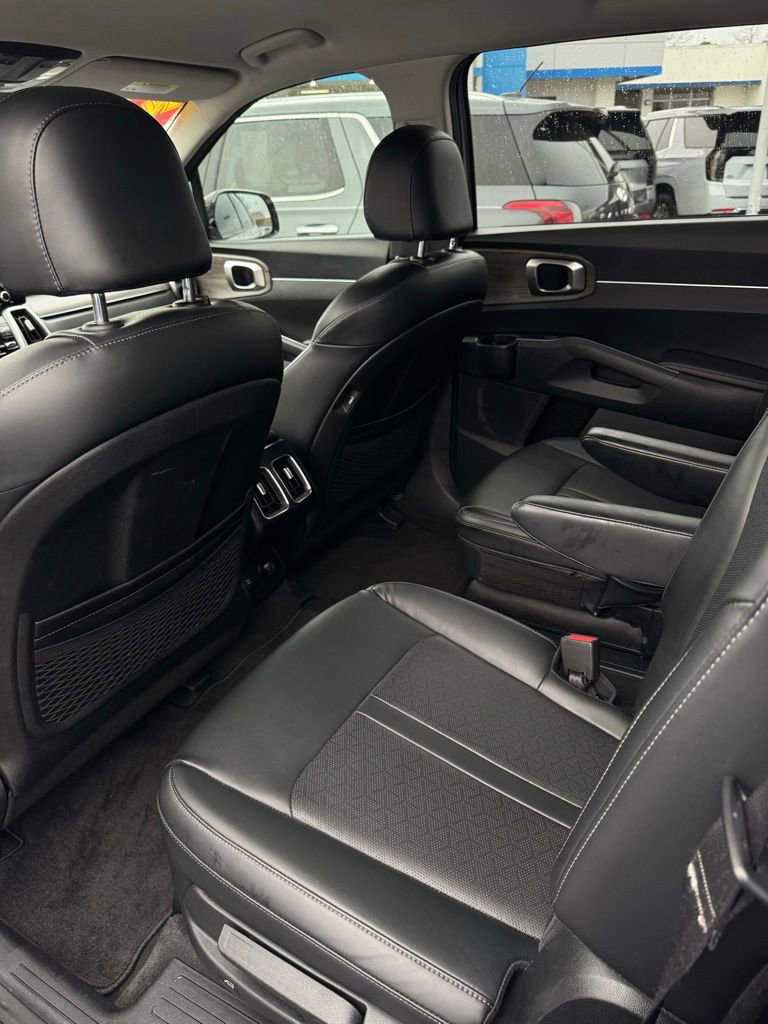 Used 2021 Kia Sorento EX image 28