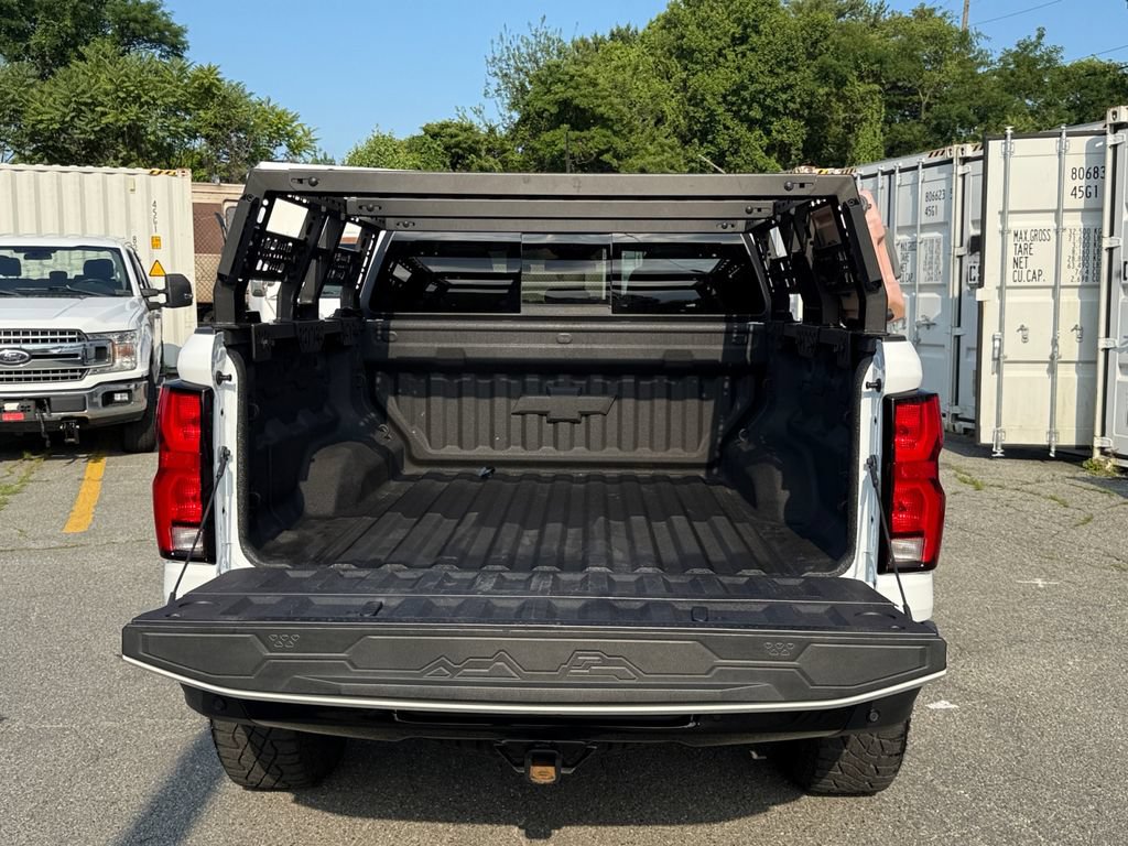 Used 2025 Chevrolet Colorado ZR2 w/ Technology Package AWD/4WD image 25