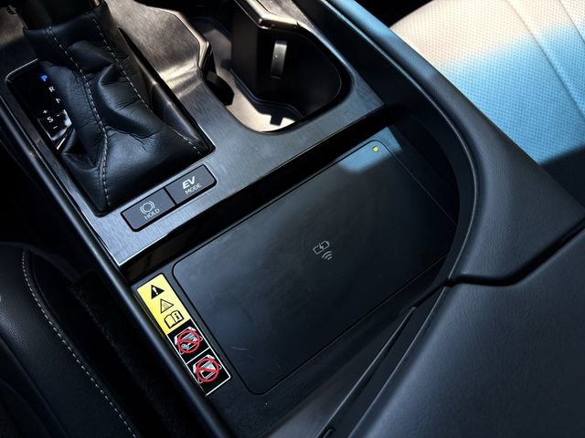 Used 2024 Lexus ES 300h F Sport w/ Accessory Package (Z1) FWD image 23