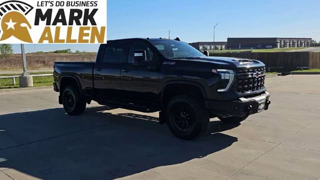 Used 2024 Chevrolet Silverado 2500 ZR2 w/ ZR2 Bison Edition image 2