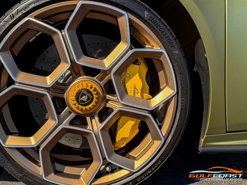 Used 2023 Lamborghini Huracan Tecnica RWD image 44