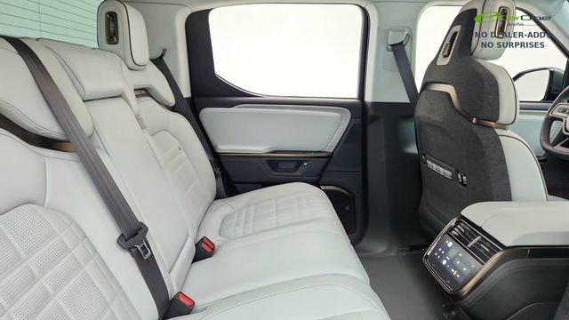 Used 2025 Rivian R1T Premium AWD/4WD image 25