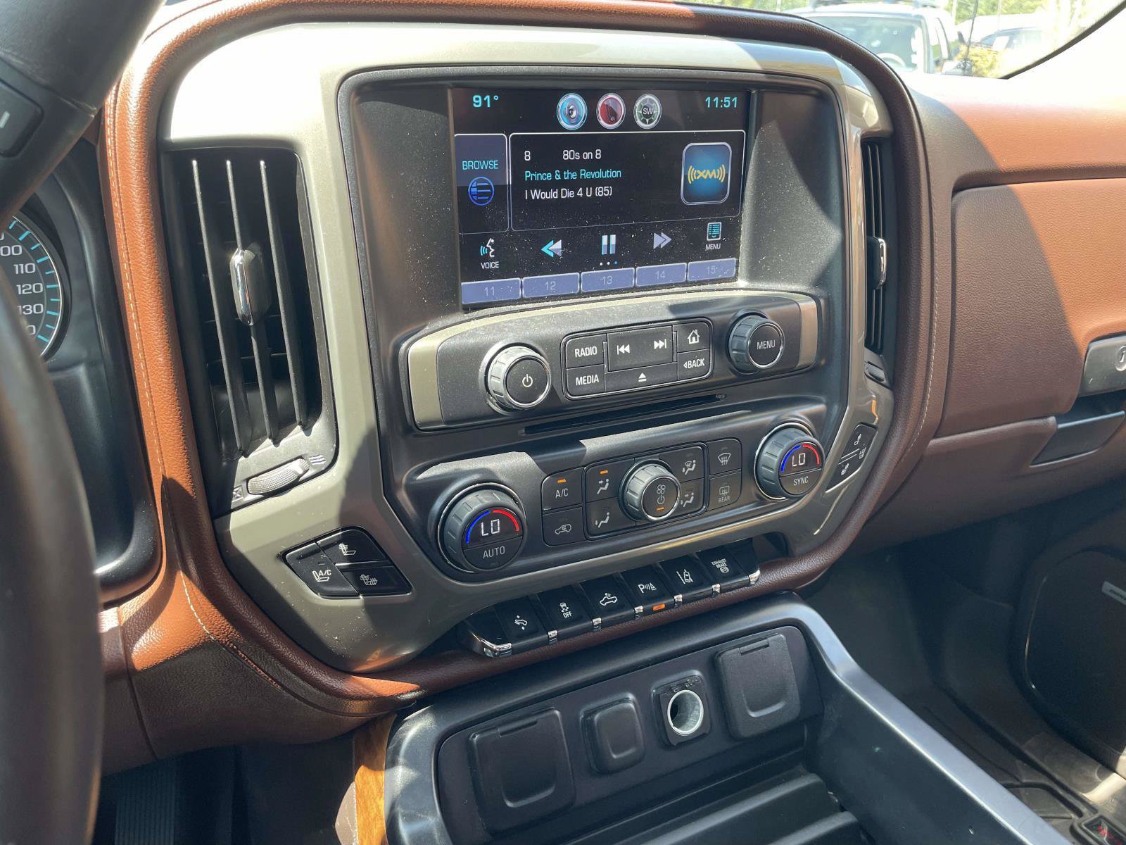 Used 2015 Chevrolet Silverado 2500 High Country w/ Duramax Plus Package AWD/4WD image 13