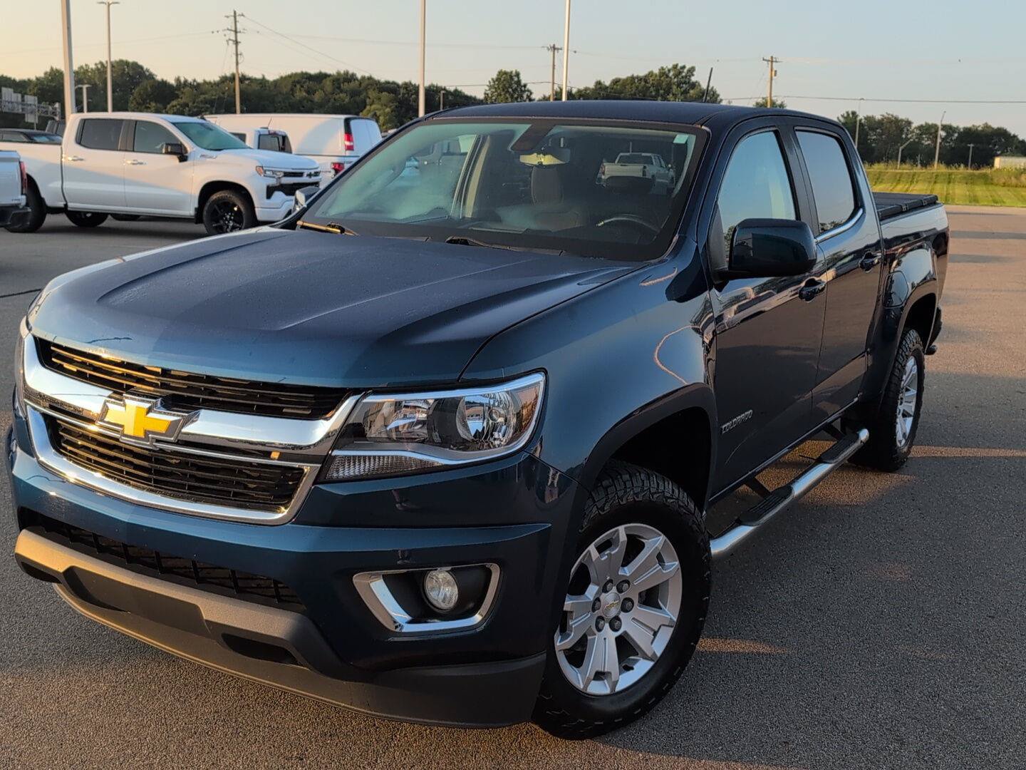 Used 2019 Chevrolet Colorado LT w/ LT Convenience Package AWD/4WD image 12