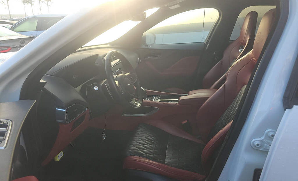 Used 2020 Jaguar F-PACE SVR AWD/4WD image 12