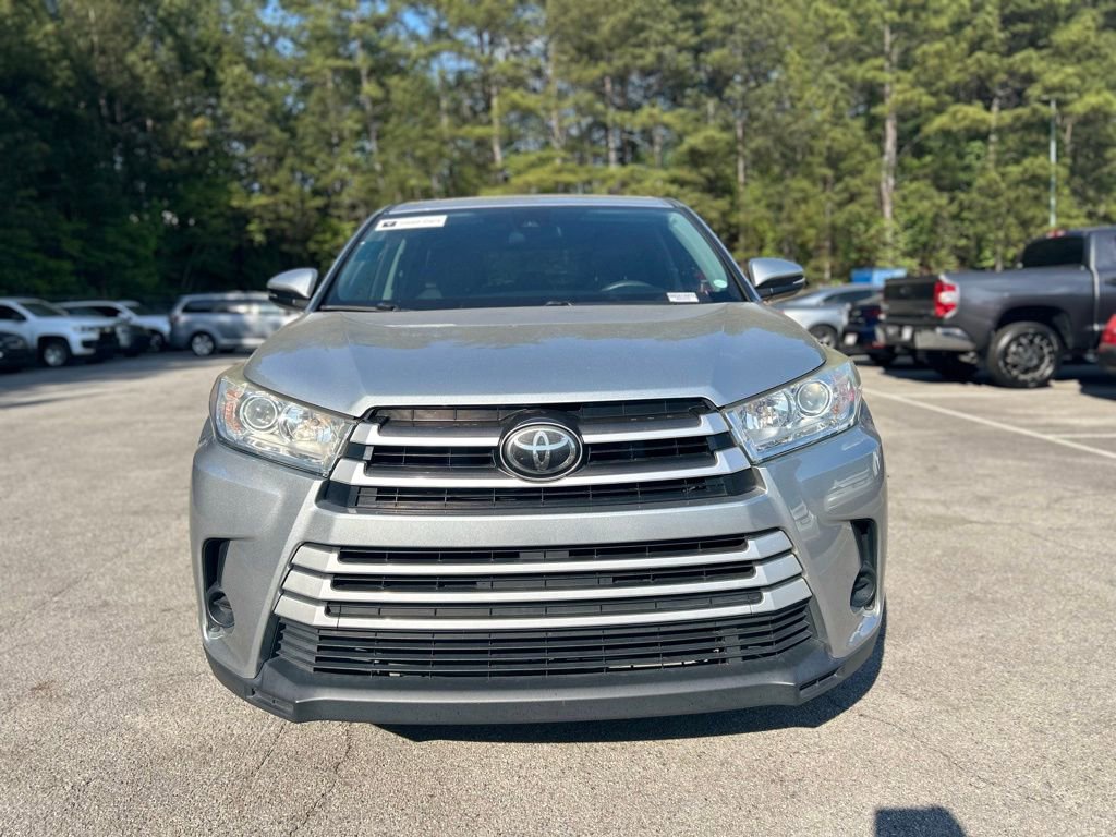 Used 2017 Toyota Highlander LE FWD video 2
