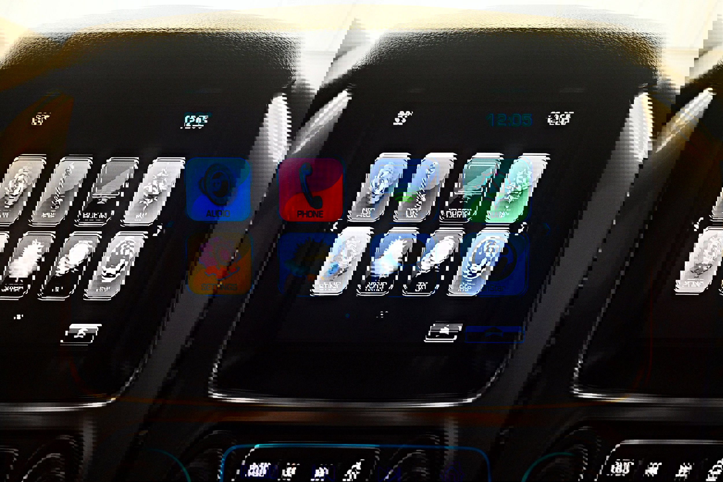 Used 2020 Chevrolet Suburban Premier w/ RST 6.2L Performance Edition image 18