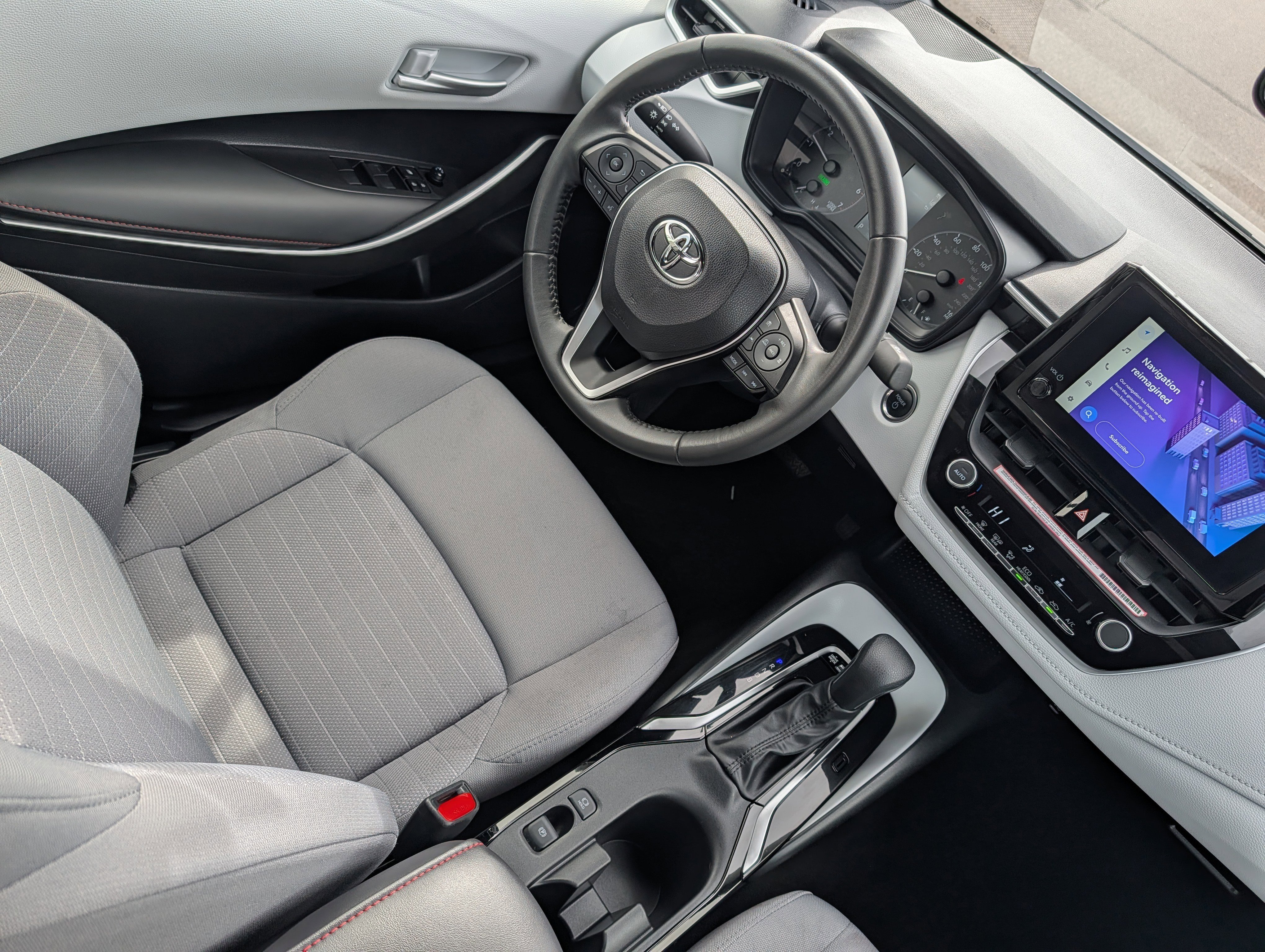 Used 2024 Toyota Corolla SE image 9