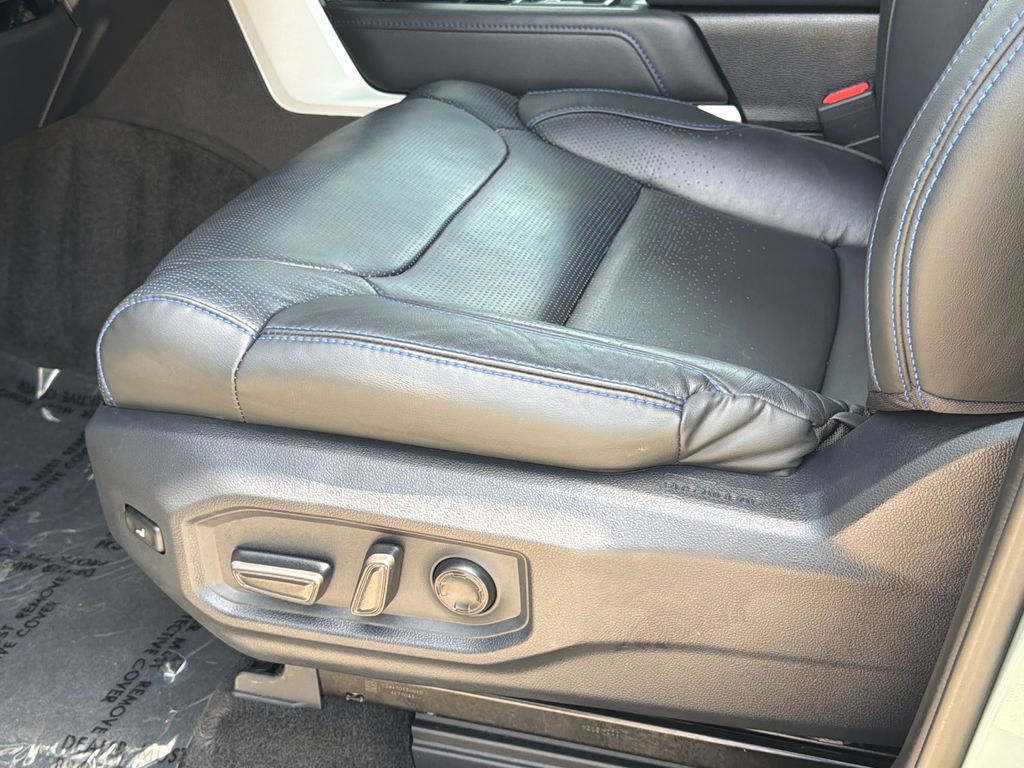 Used 2024 Toyota Sequoia Platinum AWD/4WD image 24