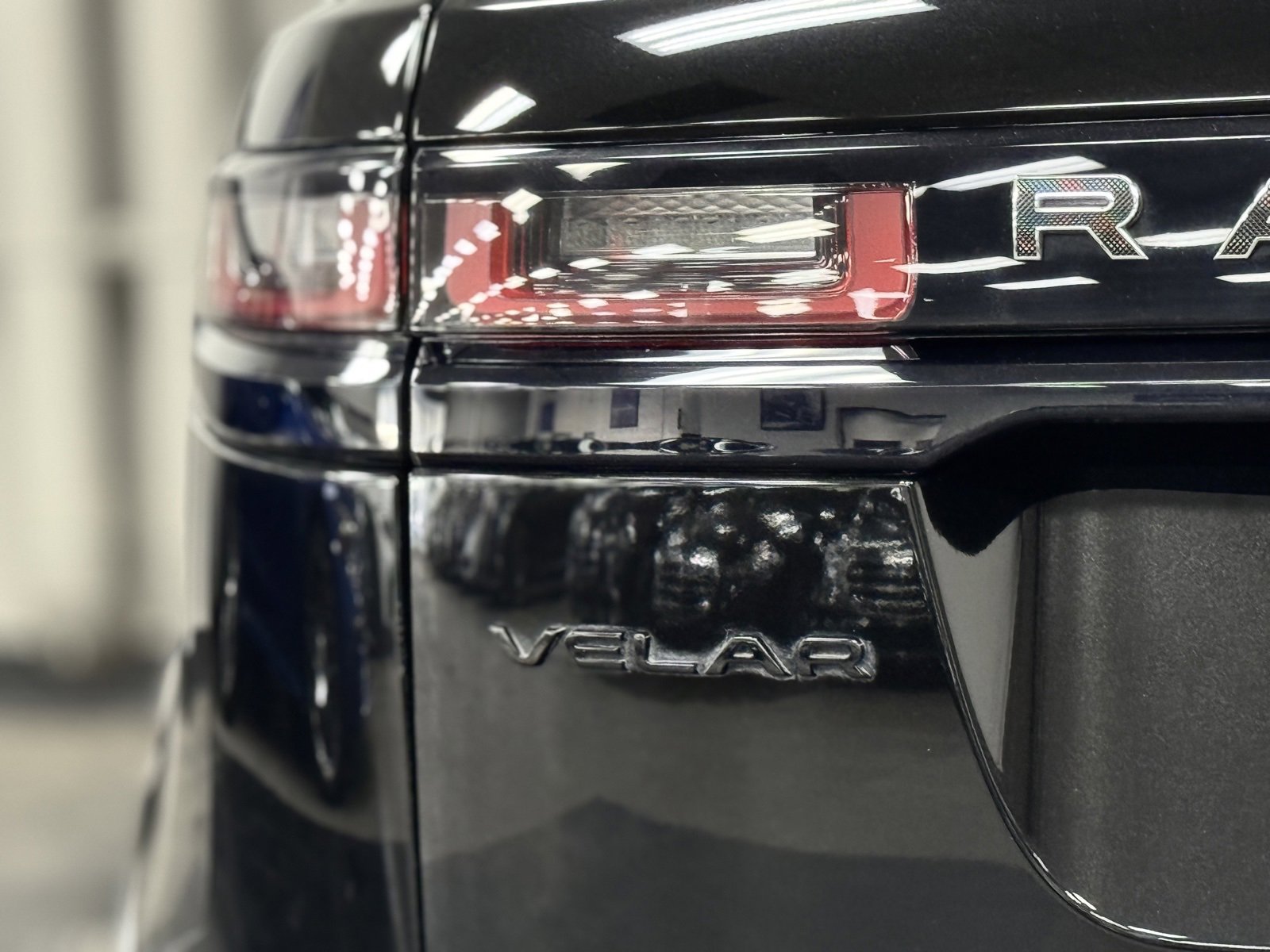 Used 2020 Land Rover Range Rover Velar SV Autobiography Dynamic image 12