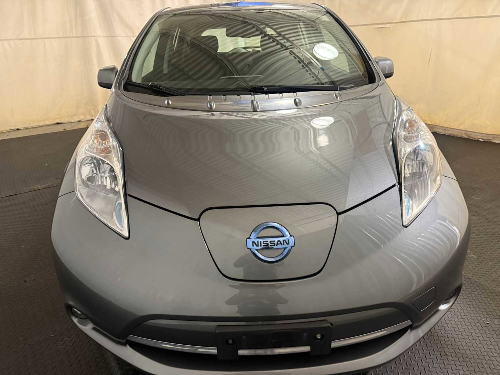 Used 2016 Nissan Leaf SV image 3
