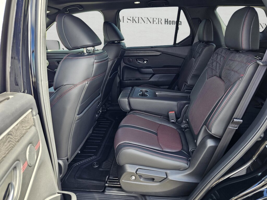 New 2026 Honda Pilot Black Edition image 36