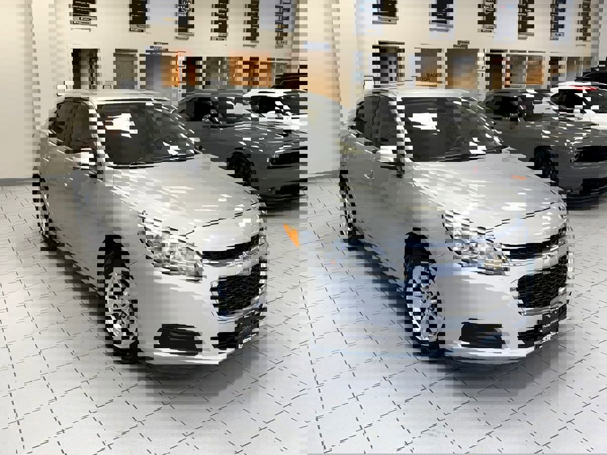 Used 2016 Chevrolet Malibu LT image 9