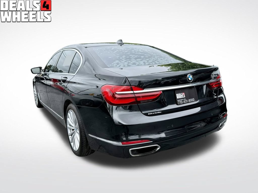 Used 2018 BMW 740i RWD image 11