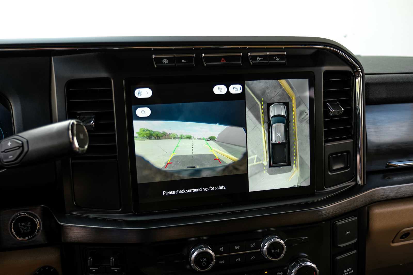 Used 2023 Ford F350 Lariat w/ FX4 Off-Road Package image 23