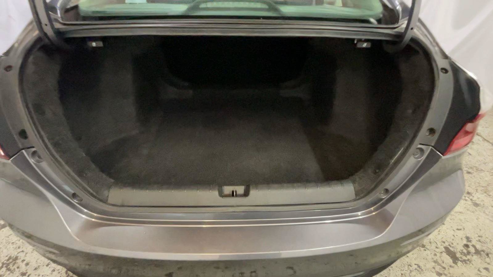 Used 2019 Honda Insight EX image 19