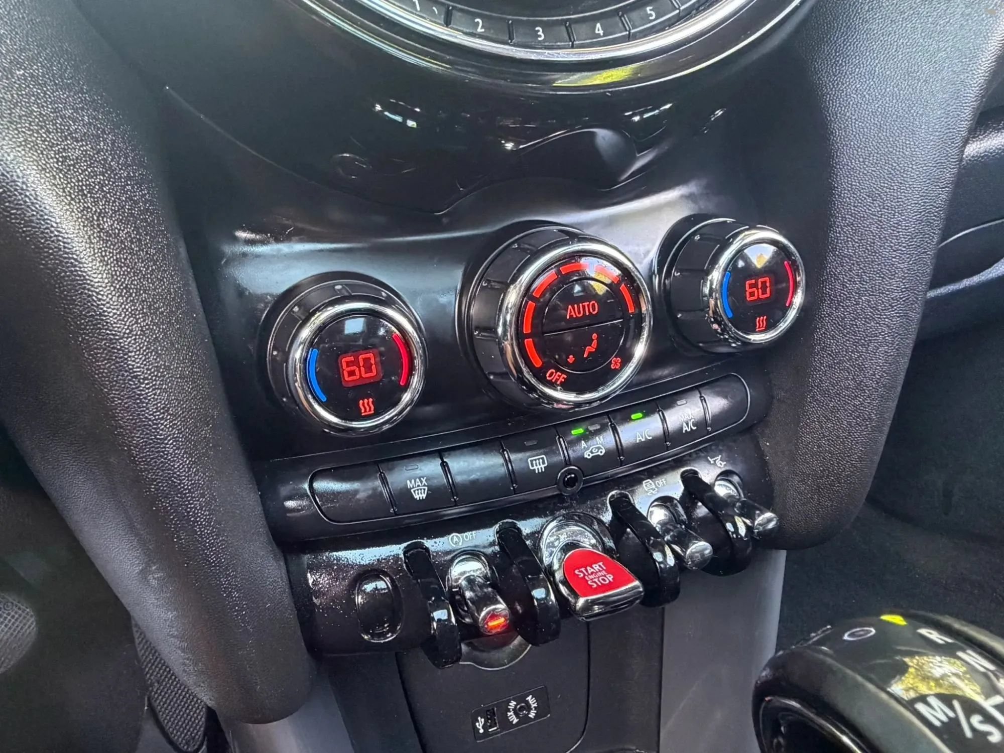 Used 2015 MINI Cooper 2-Door Hardtop FWD image 22