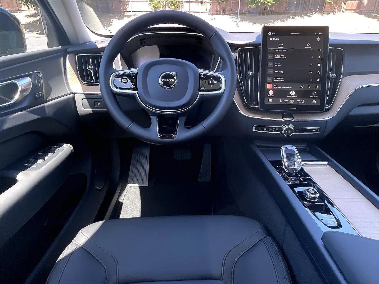 New 2026 Volvo XC60 B5 Core AWD/4WD image 15