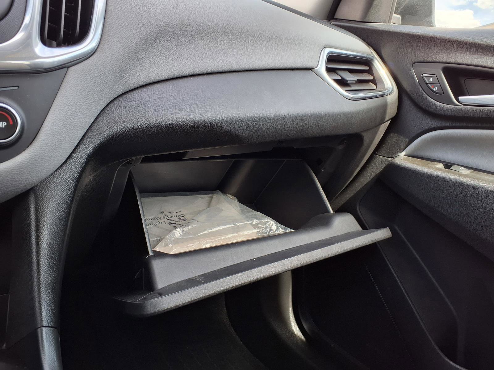 Used 2020 Chevrolet Equinox LS image 26