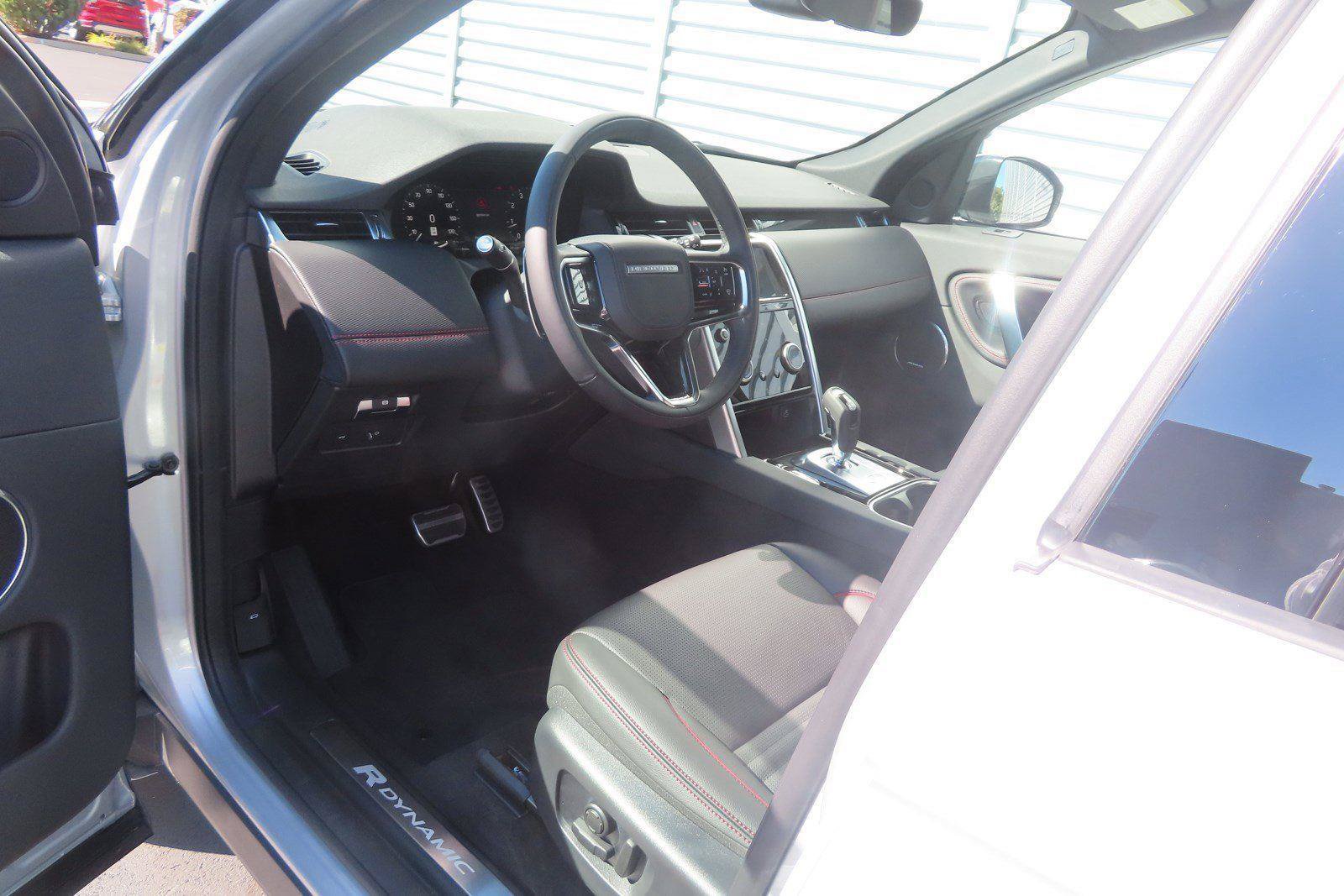 Used 2023 Land Rover Discovery Sport SE R-Dynamic AWD/4WD image 19