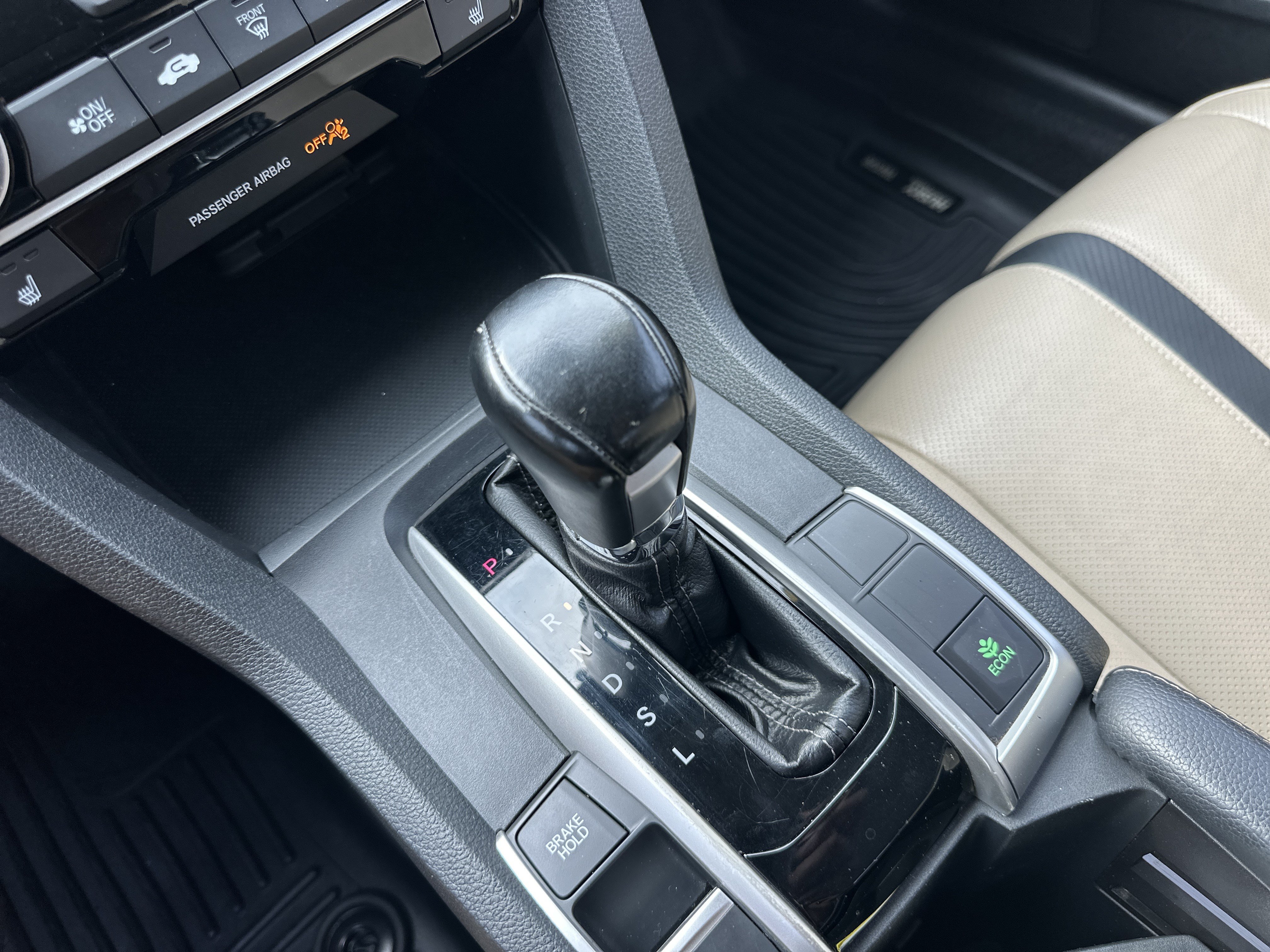 Used 2016 Honda Civic Touring image 34
