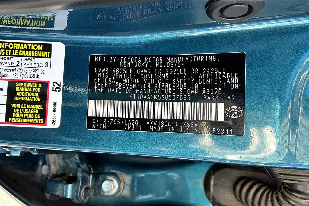 Used 2025 Toyota Camry SE image 34