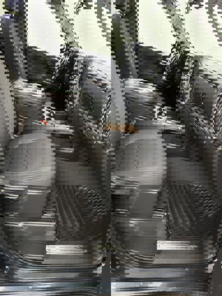 Used 2019 Chevrolet Silverado 1500 RST w/ All-Star Edition image 40