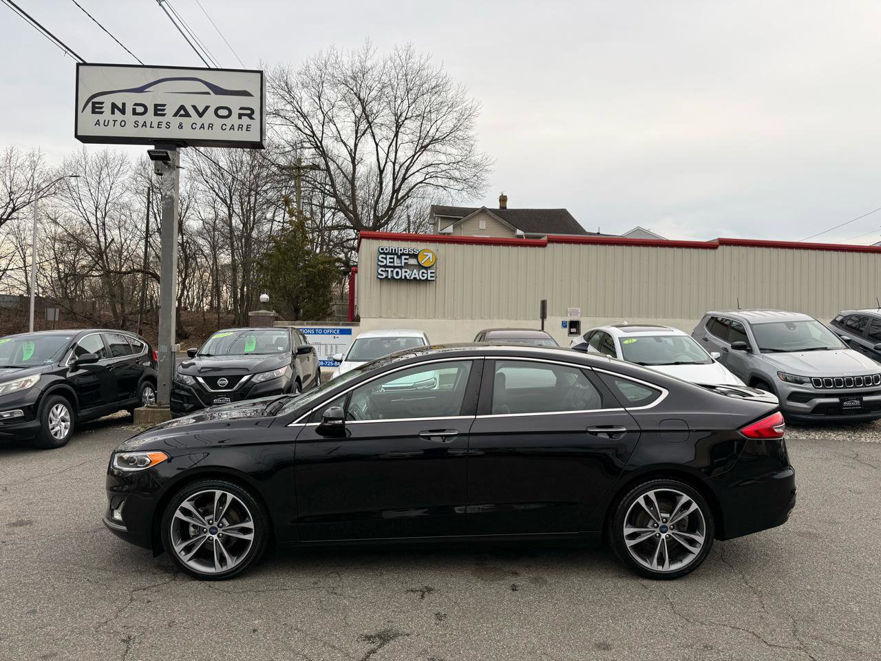 Used 2020 Ford Fusion Titanium image 3