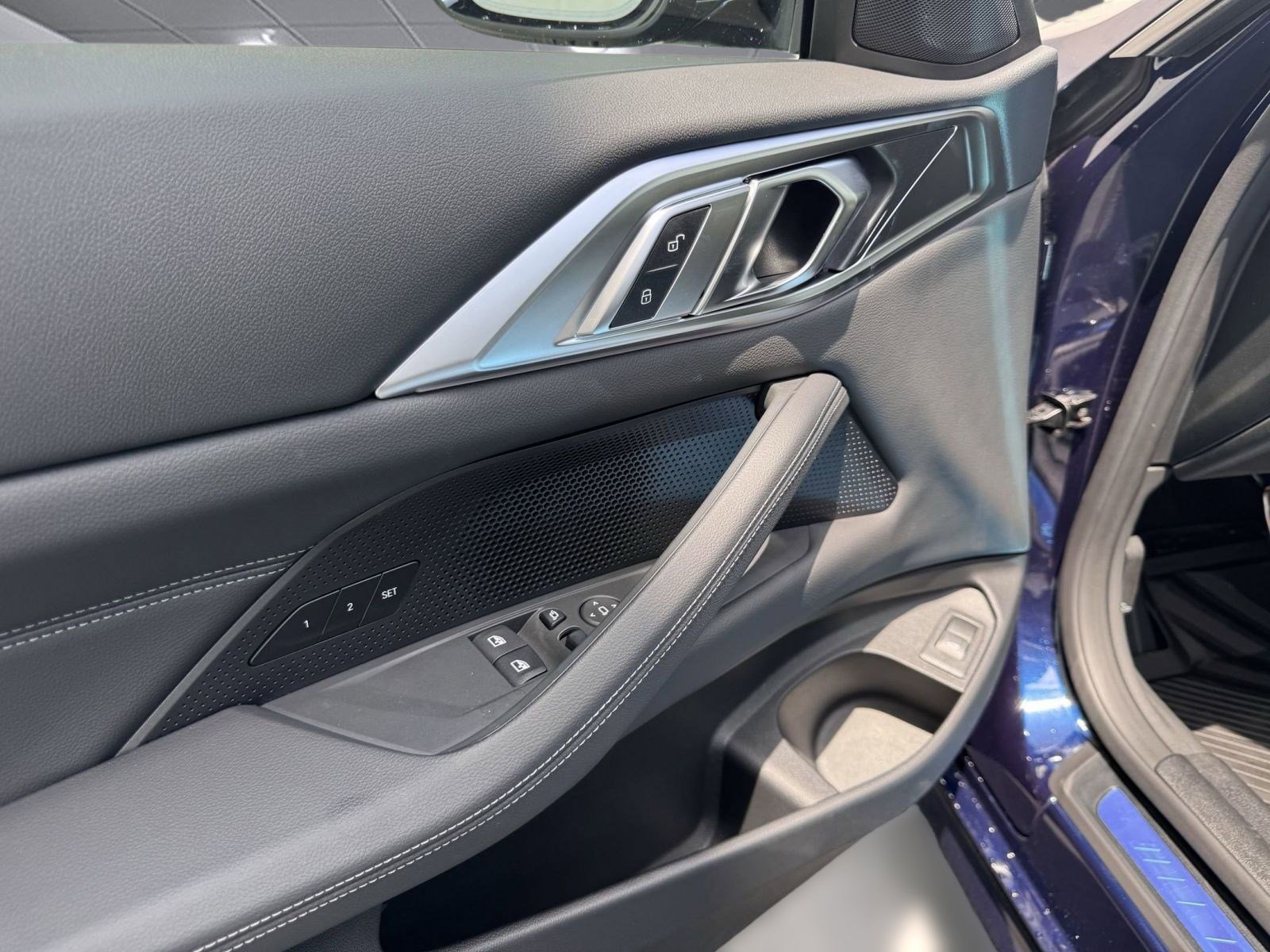 Used 2026 BMW 430i Coupe w/ M Sport Package image 11