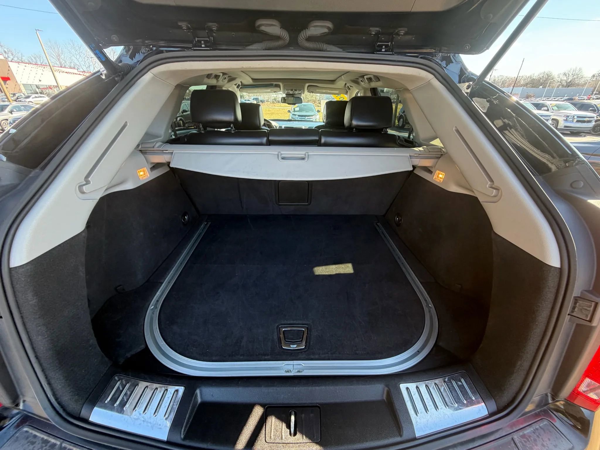 Used 2012 Cadillac SRX Luxury image 9