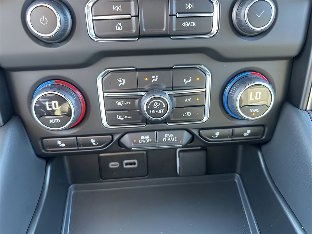 Used 2024 Chevrolet Tahoe RST image 22