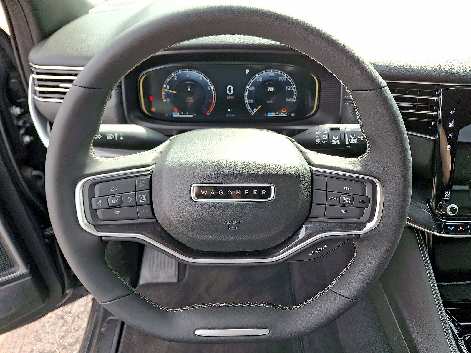 New 2024 Jeep Wagoneer 4WD w/ HD Trailer Tow Package image 17