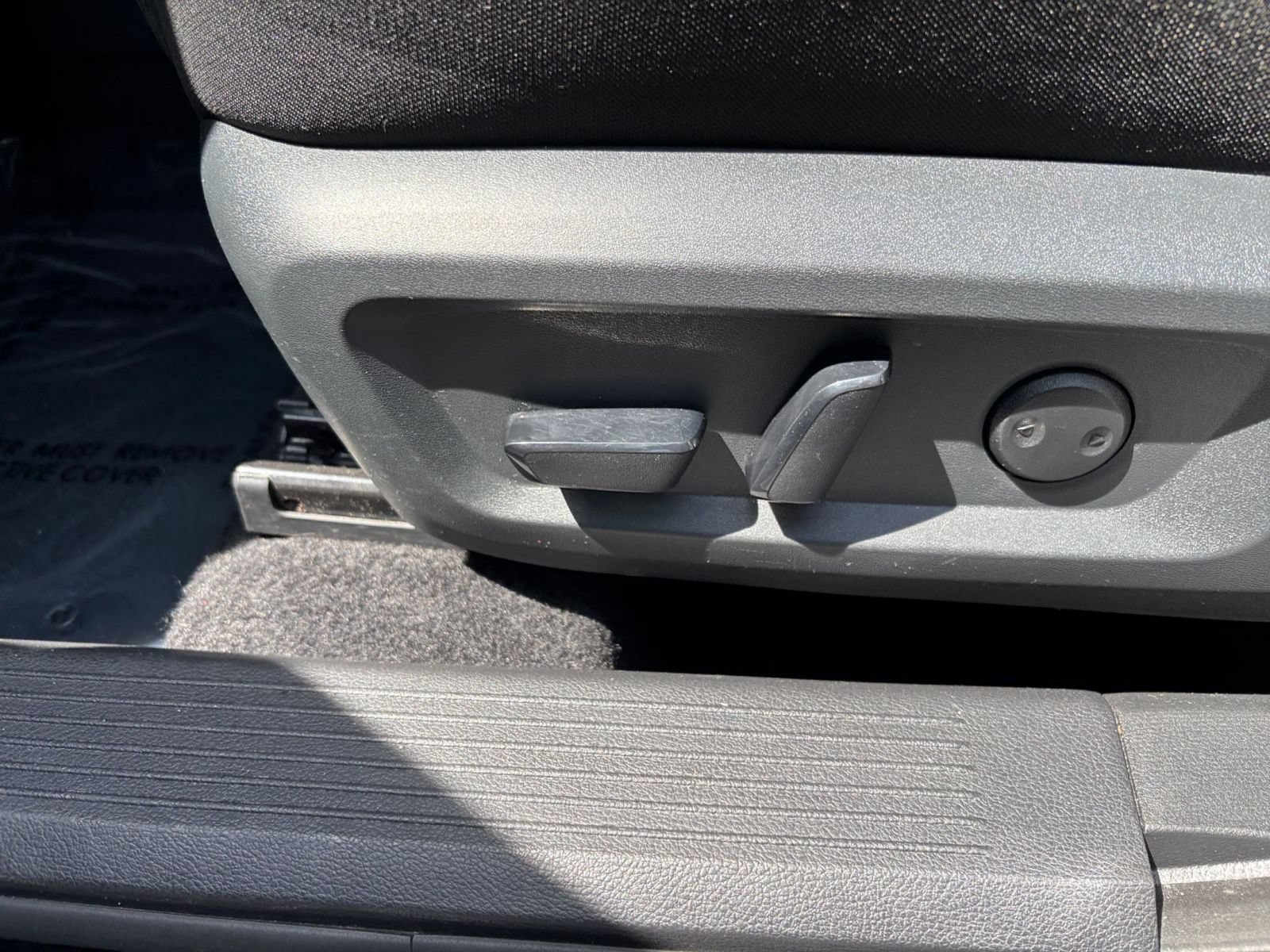 Used 2025 Nissan Rogue SV AWD/4WD image 19