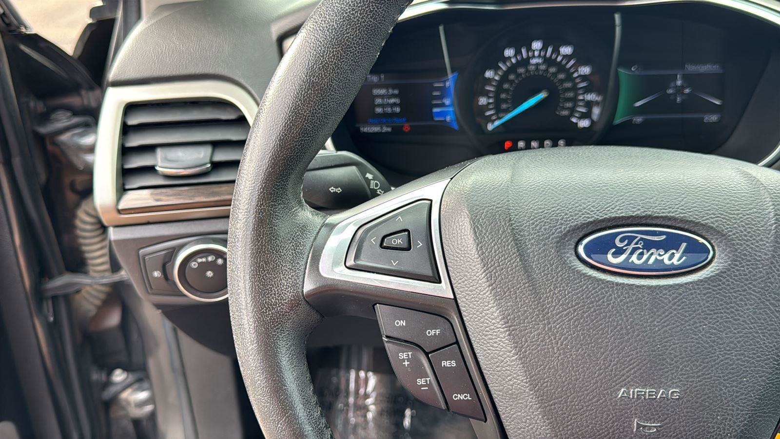 Used 2015 Ford Fusion SE w/ Equipment Group 202A image 13