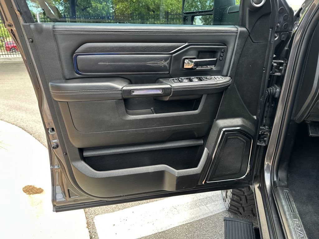 Used 2024 RAM 3500 Limited AWD/4WD image 19