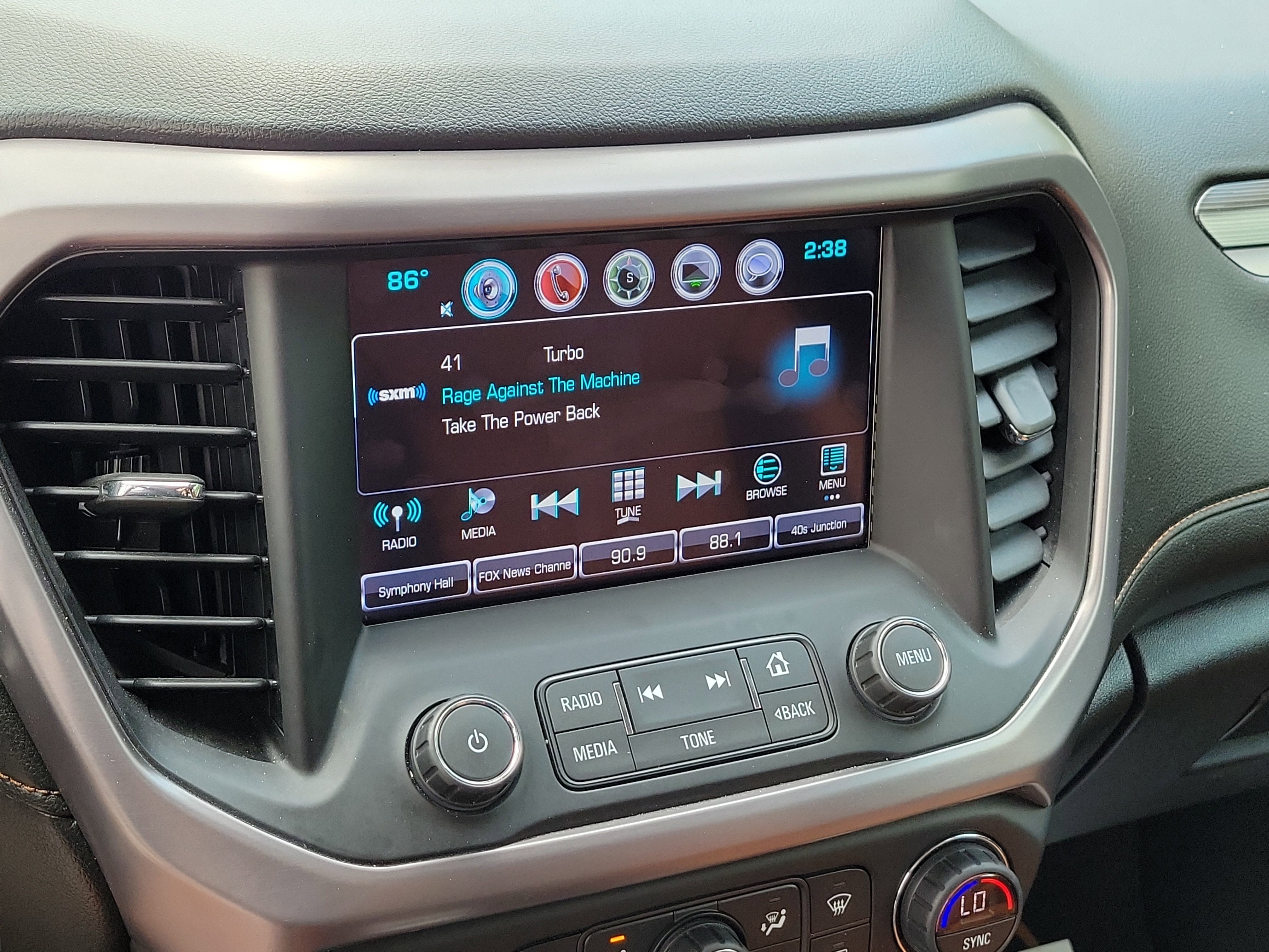 Used 2017 GMC Acadia SLT AWD/4WD image 26