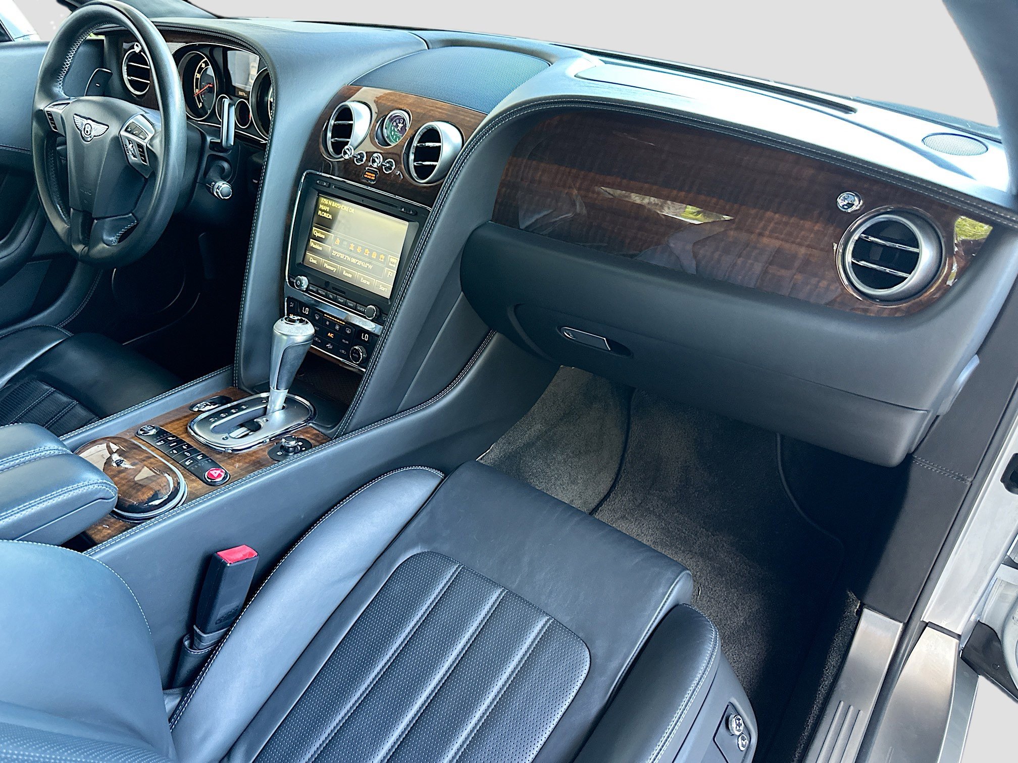 Used 2015 Bentley Continental GT image 28