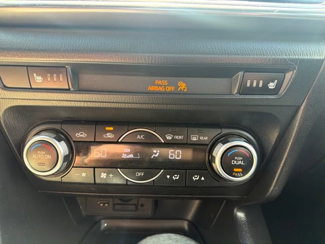 Used 2017 MAZDA MAZDA3 Grand Touring FWD image 27